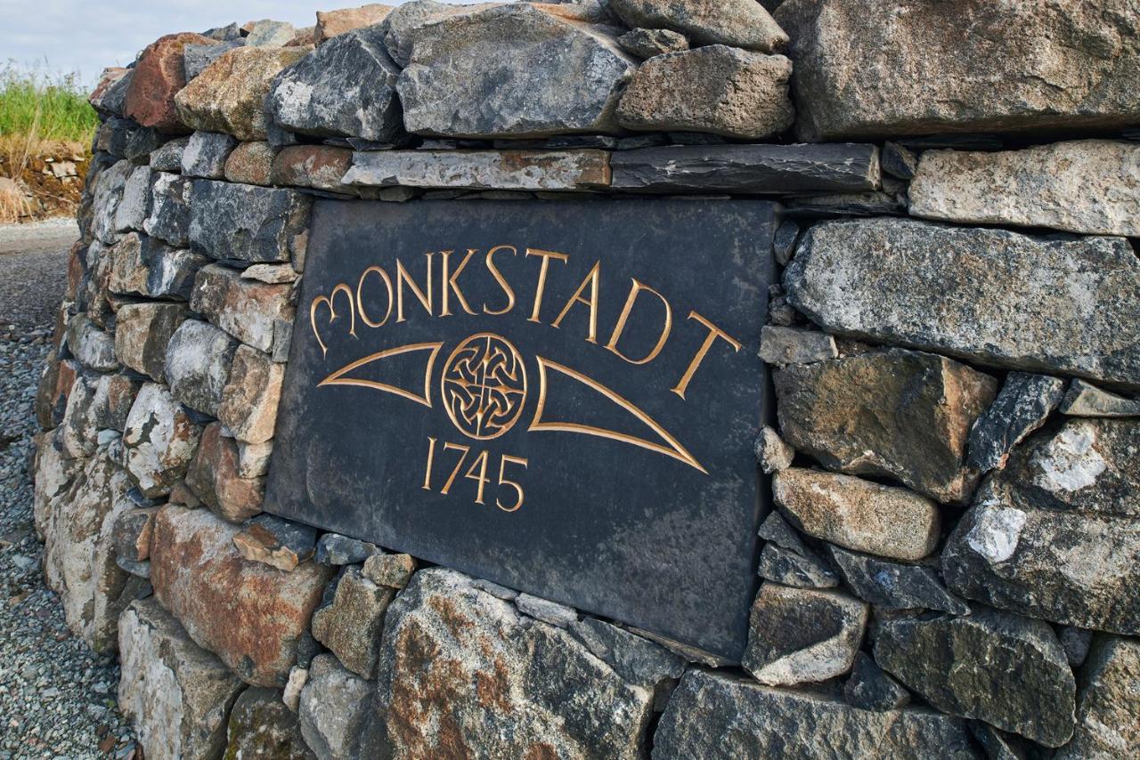 Monkstadt 1745 Restaurant With Rooms ポートリー エクステリア 写真
